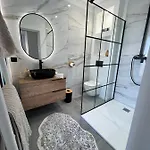 Villa Bord De Piscine, Jacuzzi