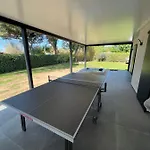 Bord De Piscine, Jacuzzi Hyeres