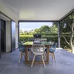 Villa Bord De Piscine, Jacuzzi