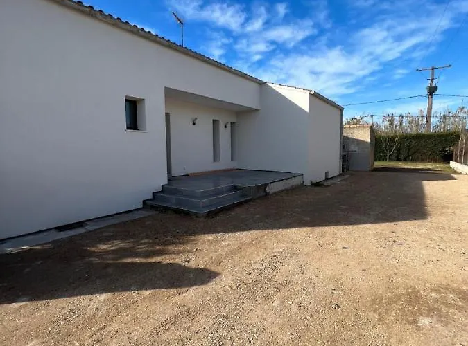 Bord De Piscine, Jacuzzi Hyères