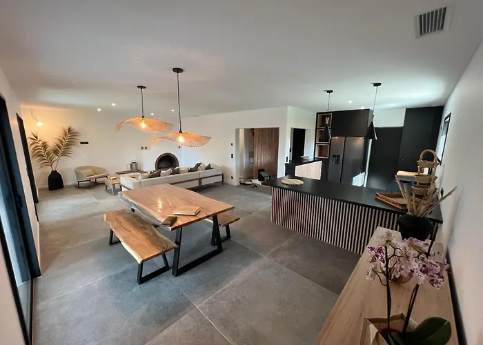 Villa Bord De Piscine, Jacuzzi