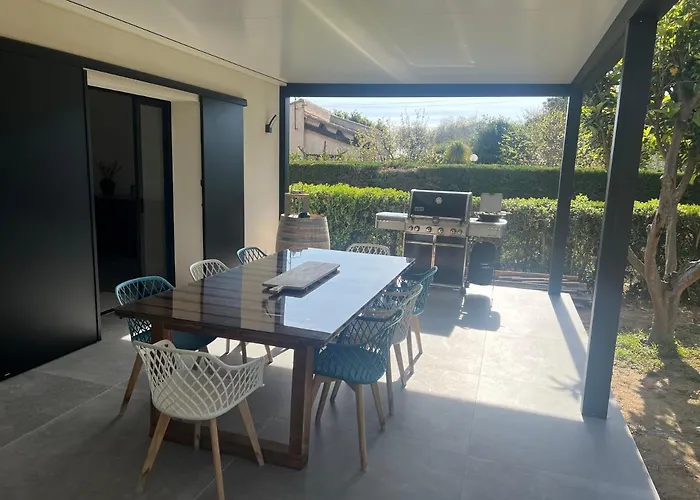 Bord De Piscine, Jacuzzi