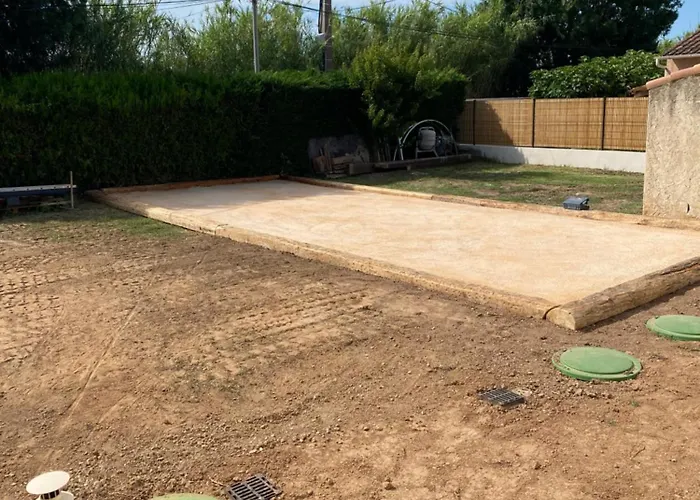 Bord De Piscine, Jacuzzi * Hyères
