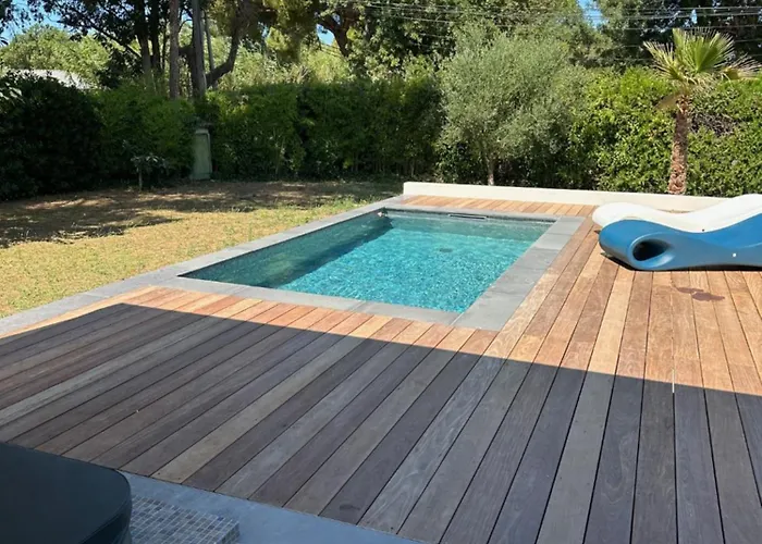 Bord De Piscine, Jacuzzi Villa Hyères